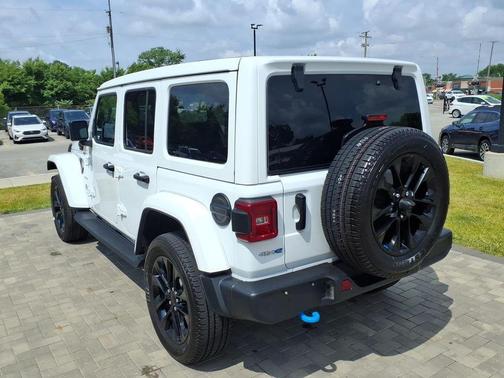 Bright White Clearcoat 2023 Jeep Wrangler 4xe Sahara