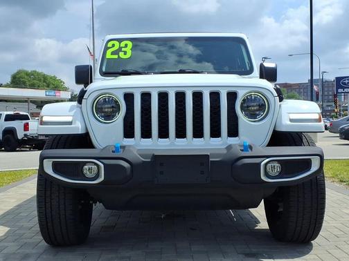 Bright White Clearcoat 2023 Jeep Wrangler 4xe Sahara