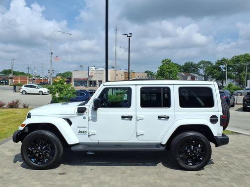 Bright White Clearcoat 2023 Jeep Wrangler 4xe Sahara