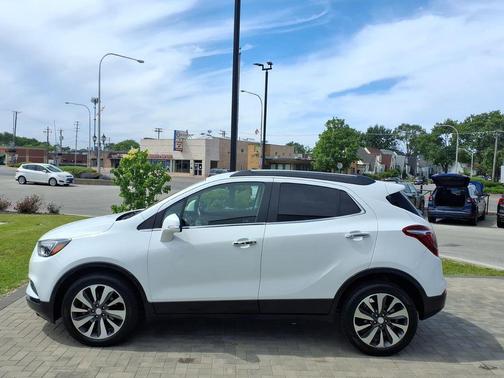 Summit White 2018 Buick Encore Essence