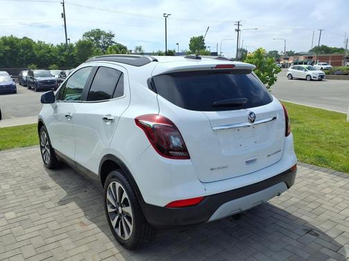 Summit White 2018 Buick Encore Essence