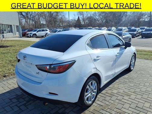 Frost 2018 Toyota Yaris iA Base