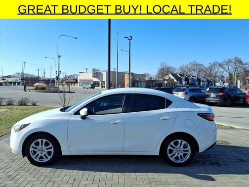 Frost 2018 Toyota Yaris iA Base