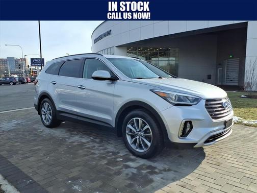 2018 Hyundai SANTA FE SE