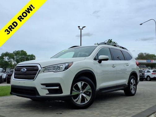 Crystal White Pearl 2022 Subaru Ascent Premium 8-Passenger