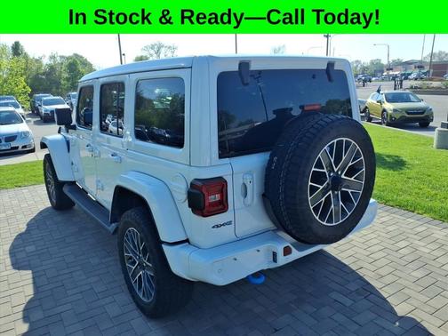 Bright White Clearcoat 2024 Jeep Wrangler 4xe High Altitude