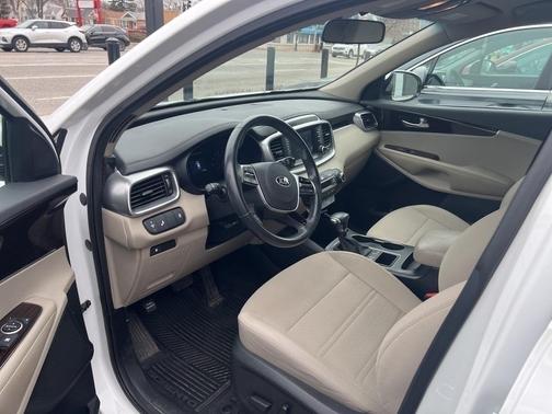 2020 Kia Sorento LX