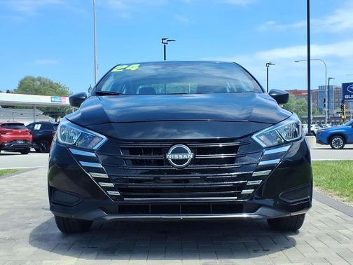 Super Black 2024 Nissan Versa 1.6 S