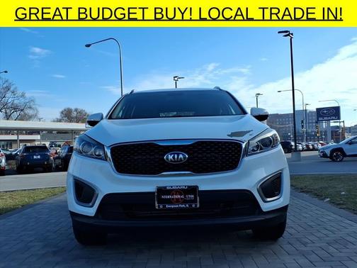 Snow White Pearl 2016 Kia Sorento LX