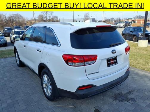 Snow White Pearl 2016 Kia Sorento LX
