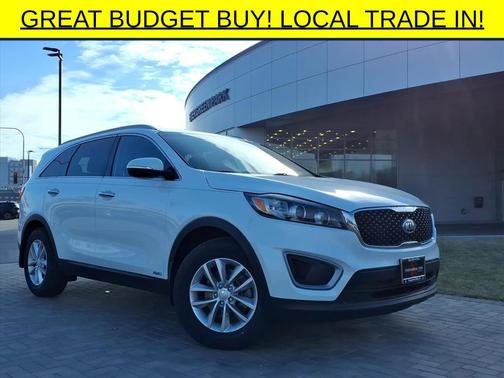 Snow White Pearl 2016 Kia Sorento LX