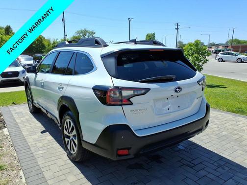 Crystal White Pearl 2025 Subaru Outback Premium