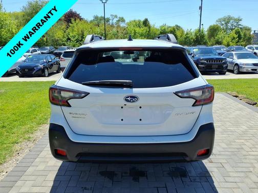 Crystal White Pearl 2025 Subaru Outback Premium