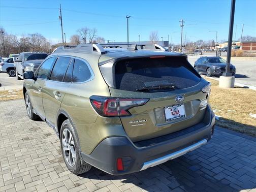 2022 Subaru Outback Touring XT