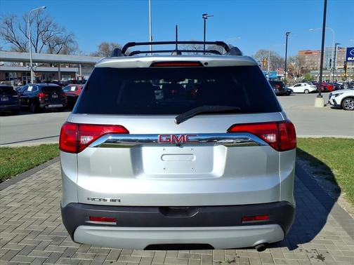 Quicksilver Metallic 2019 GMC Acadia SLE-2