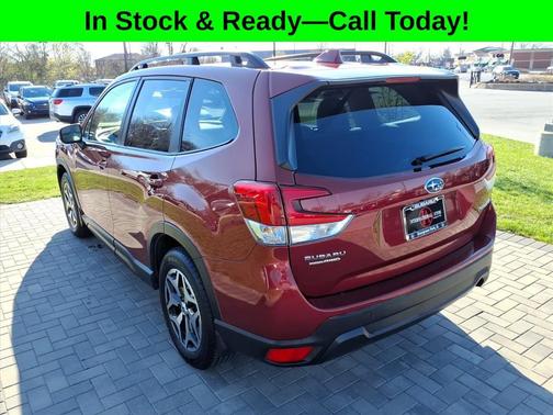Crimson Red Pearl 2023 Subaru Forester Premium