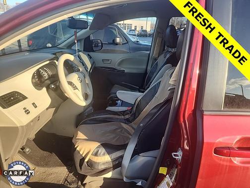 2012 Toyota Sienna LE