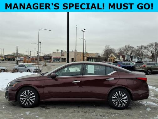 Garnet Pearl 2023 Nissan Altima 2.5 SV