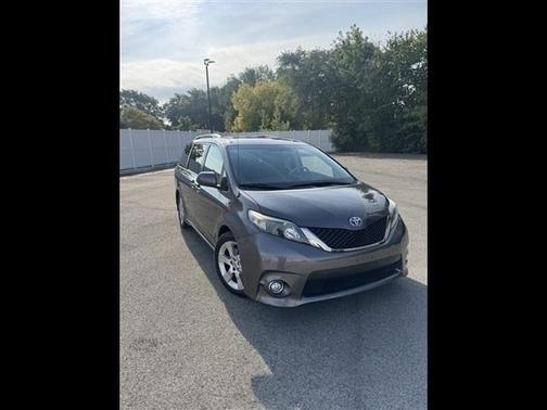 2012 Toyota Sienna SE