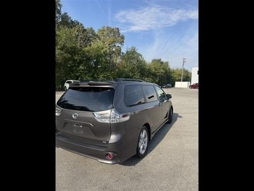 2012 Toyota Sienna SE