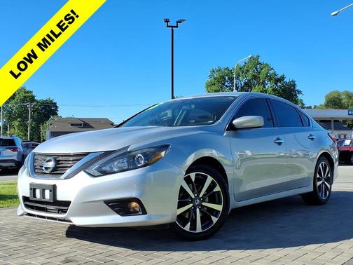 Brilliant Silver 2016 Nissan Altima 2.5 SR