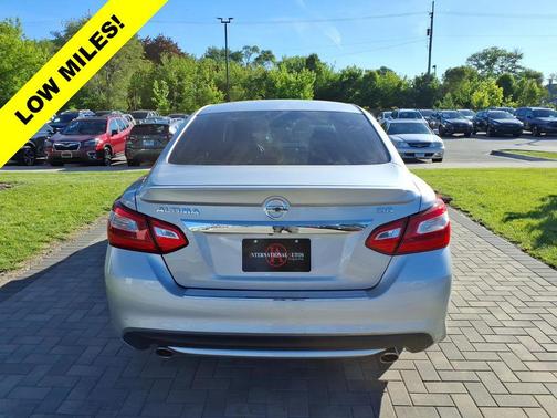 Brilliant Silver 2016 Nissan Altima 2.5 SR