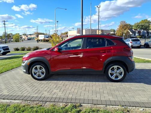 2022 Hyundai KONA SEL