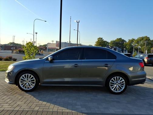 2015 Volkswagen Jetta Auto SE w/Connectivity/Navigation