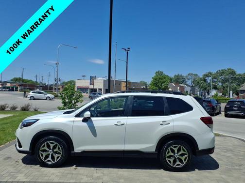 Crystal White Pearl 2024 Subaru Forester Premium