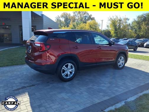 2024 GMC Terrain SLE
