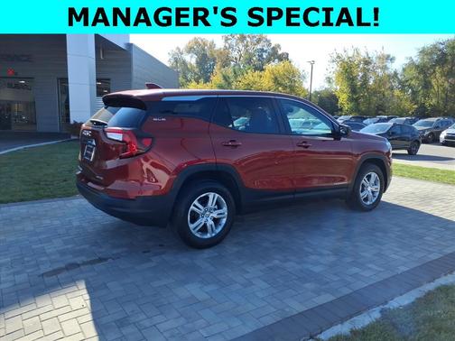 2024 GMC Terrain SLE