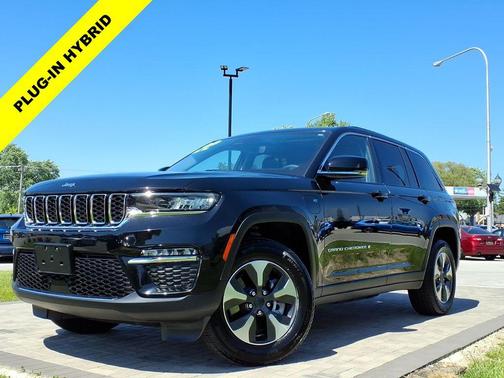 Diamond Black Crystal Pearlcoat 2022 Jeep Grand Cherokee 4xe Base