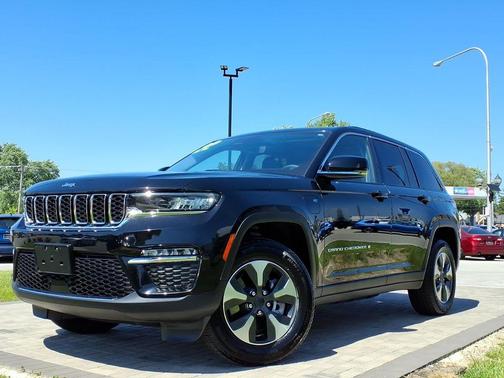 Diamond Black Crystal Pearlcoat 2022 Jeep Grand Cherokee 4xe Base