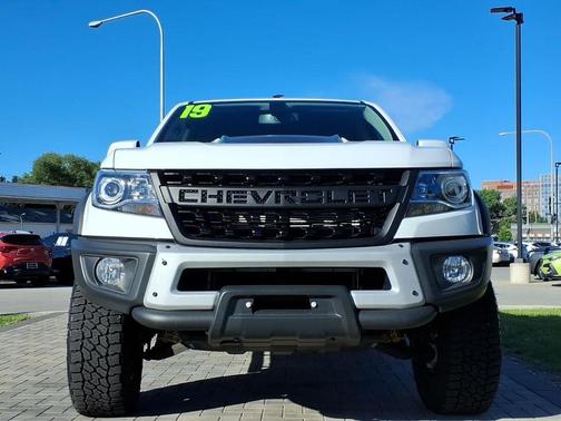 Summit White 2019 Chevrolet Colorado ZR2