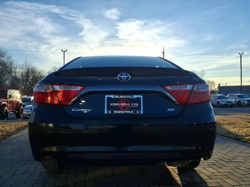 2016 Toyota Camry SE