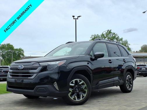 Crystal Black Silica 2025 Subaru Forester Premium