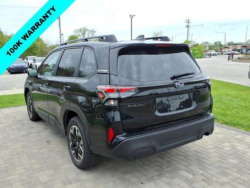 Crystal Black Silica 2025 Subaru Forester Premium