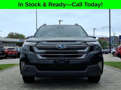 Crystal Black Silica 2025 Subaru Forester Premium