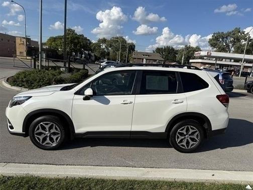 2022 Subaru Forester Premium