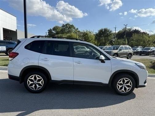 2022 Subaru Forester Premium