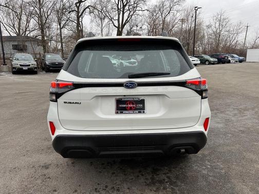 2025 Subaru Forester Base