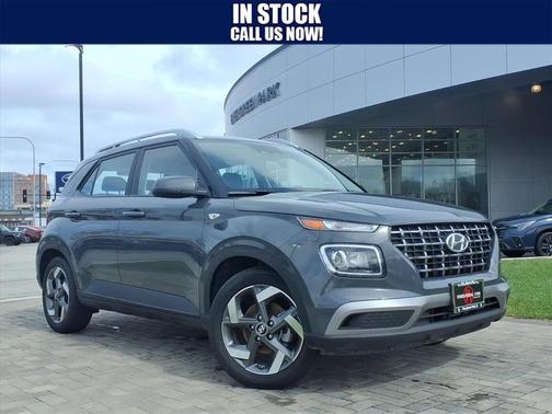 Ecotronic Gray 2025 Hyundai VENUE SEL