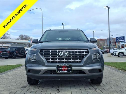 Ecotronic Gray 2025 Hyundai VENUE SEL