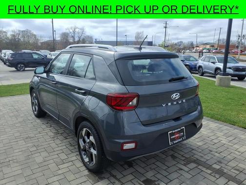 2025 Hyundai VENUE SEL