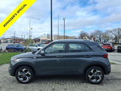 Ecotronic Gray 2025 Hyundai VENUE SEL
