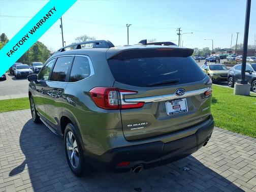 Autumn Green Metallic 2023 Subaru Ascent Premium 8-Passenger