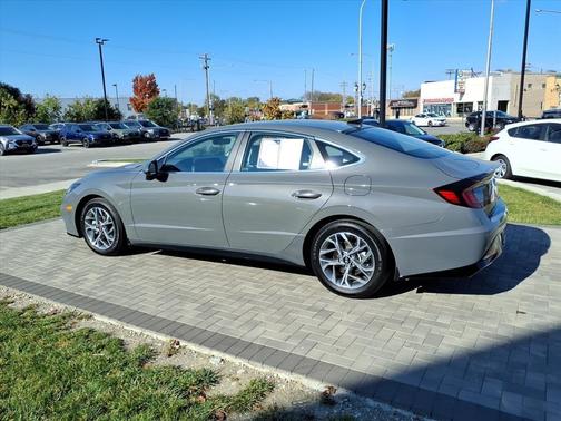 2023 Hyundai SONATA SEL