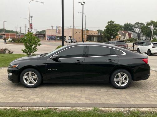 Mosaic Black Metallic 2025 Chevrolet Malibu 1LS