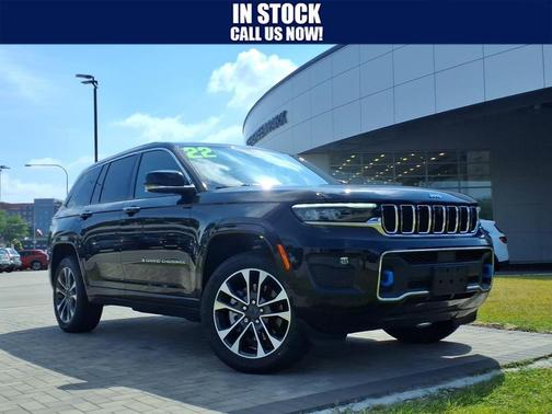 Diamond Black Crystal Pearlcoat 2022 Jeep Grand Cherokee 4xe Overland