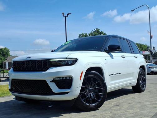 Bright White 2023 Jeep Grand Cherokee 4xe Summit